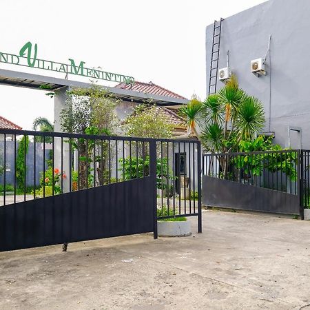 Oyo 2284 Grand Villa Meninting Montongbuwoh Buitenkant foto